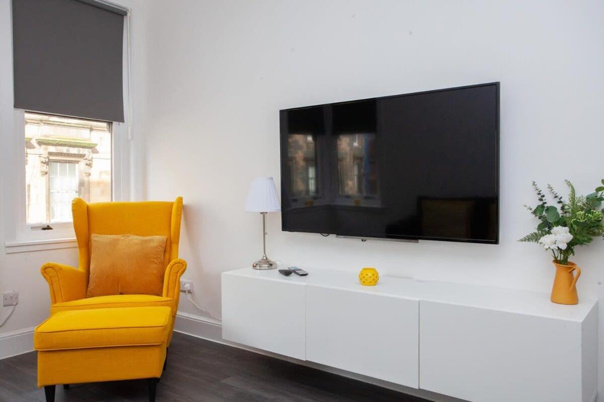 Newly Renovated City Apartment กลาสโกว์ ภายนอก รูปภาพ