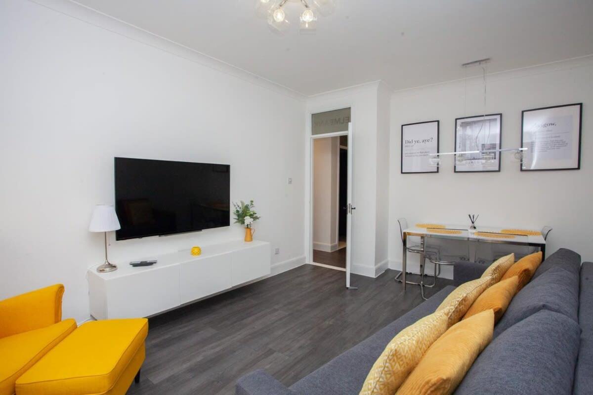 Newly Renovated City Apartment กลาสโกว์ ภายนอก รูปภาพ